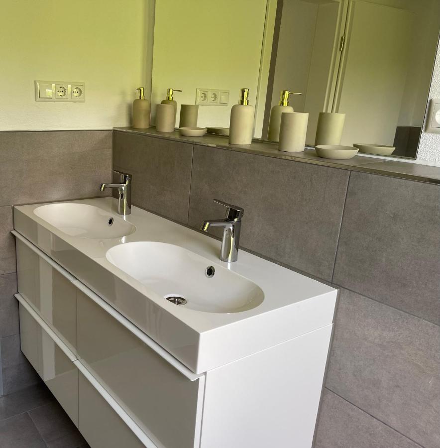 Apartment In Ruhiger Siedlung Mit Stellplatz *