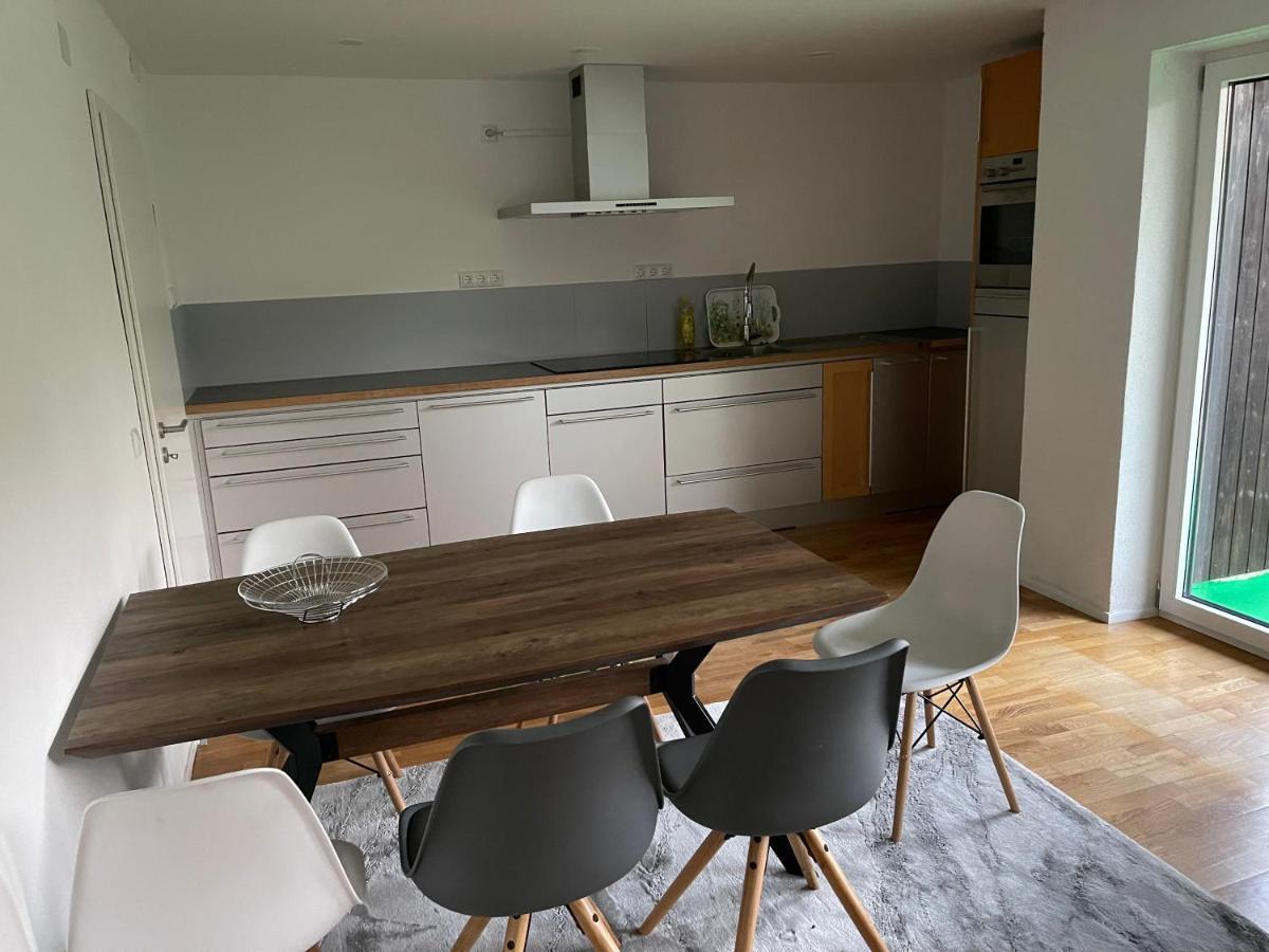 Apartment In Ruhiger Siedlung Mit Stellplatz Landshut
