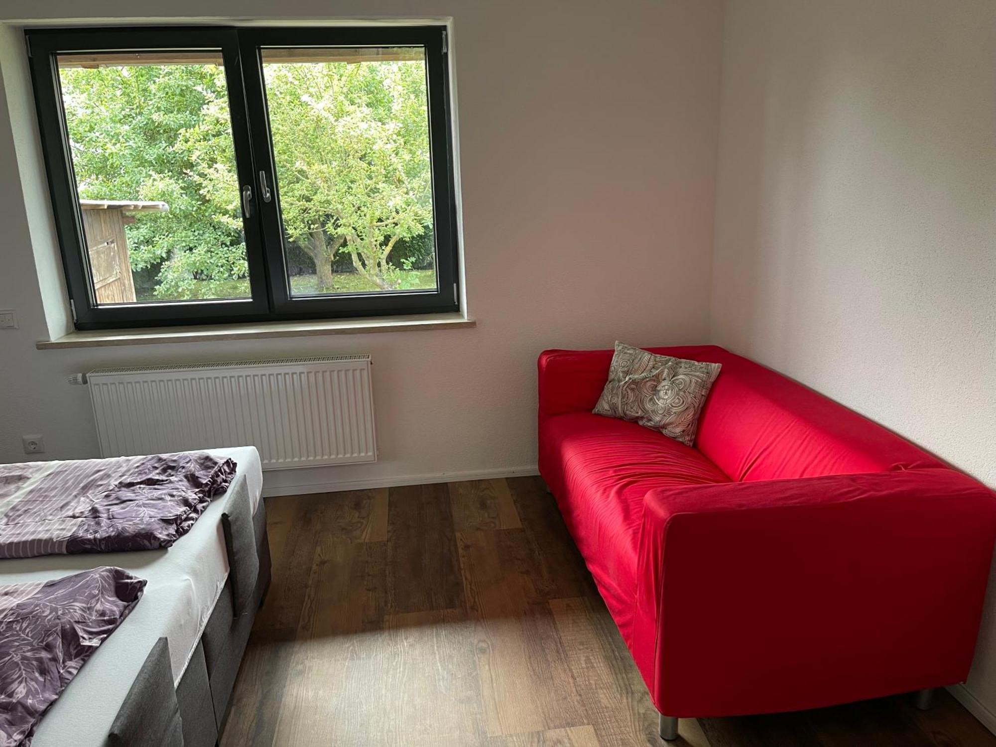 In Ruhiger Siedlung Mit Stellplatz * Landshut